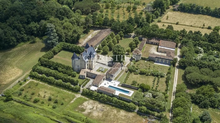 Property located at Chateau in Saintes, France