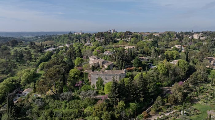 Property located at Villa/Townhouse in Uzès, France