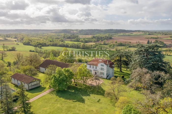 Property located at Villa/Townhouse in Bergerac, France