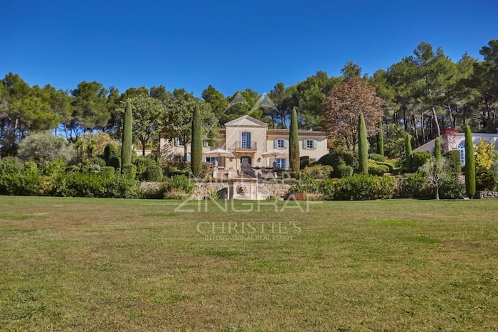 Villa/Townhouse in Aix-en-Provence, France