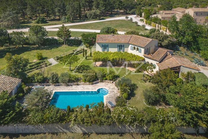 Villa/Townhouse in Saint-Rémy-de-Provence, France