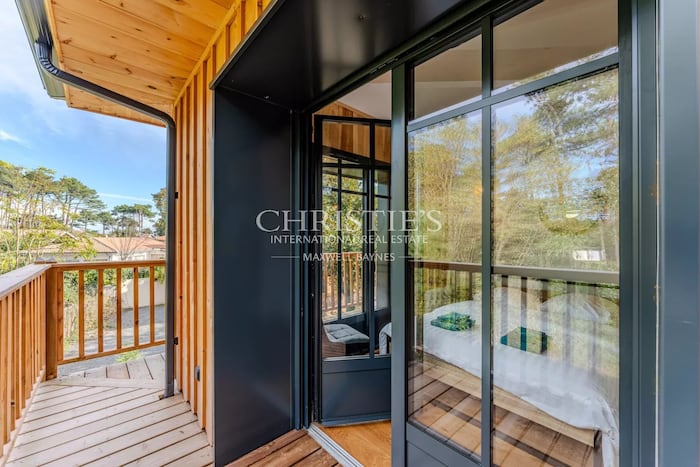 Property located at Villa/Townhouse in Lège-Cap-Ferret, France