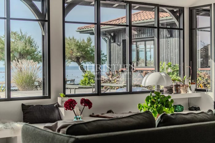 Property located at Villa/Townhouse in Andernos-les-Bains, France
