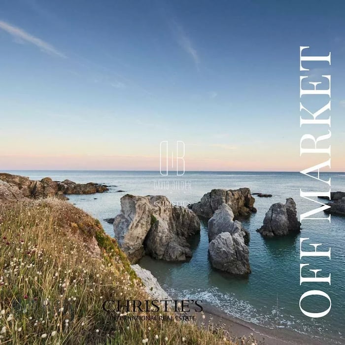Property located at Villa/Townhouse in Le Pouliguen, France