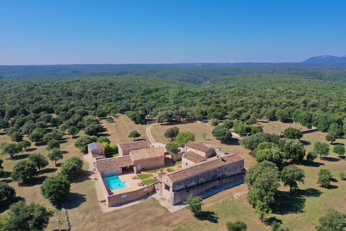 Property located at Villa/Townhouse in Uzès, France