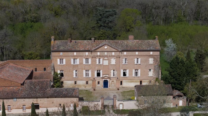 Property located at Chateau in Toulouse, France