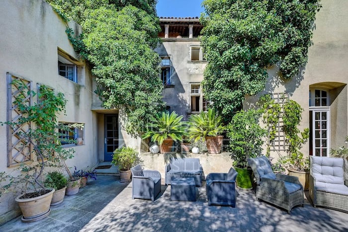 Villa/Townhouse in Aix-en-Provence, France