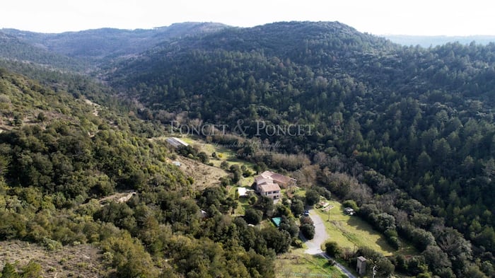 Property located at Villa/Townhouse in Limoux, France