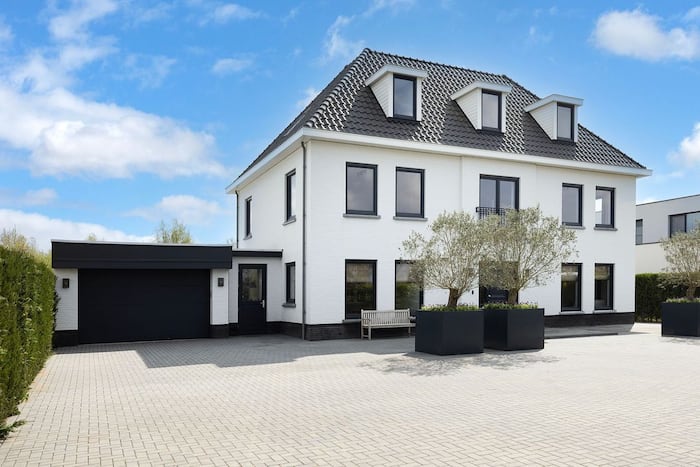 Property located at Villa/Townhouse in Zwaanshoek, Netherlands