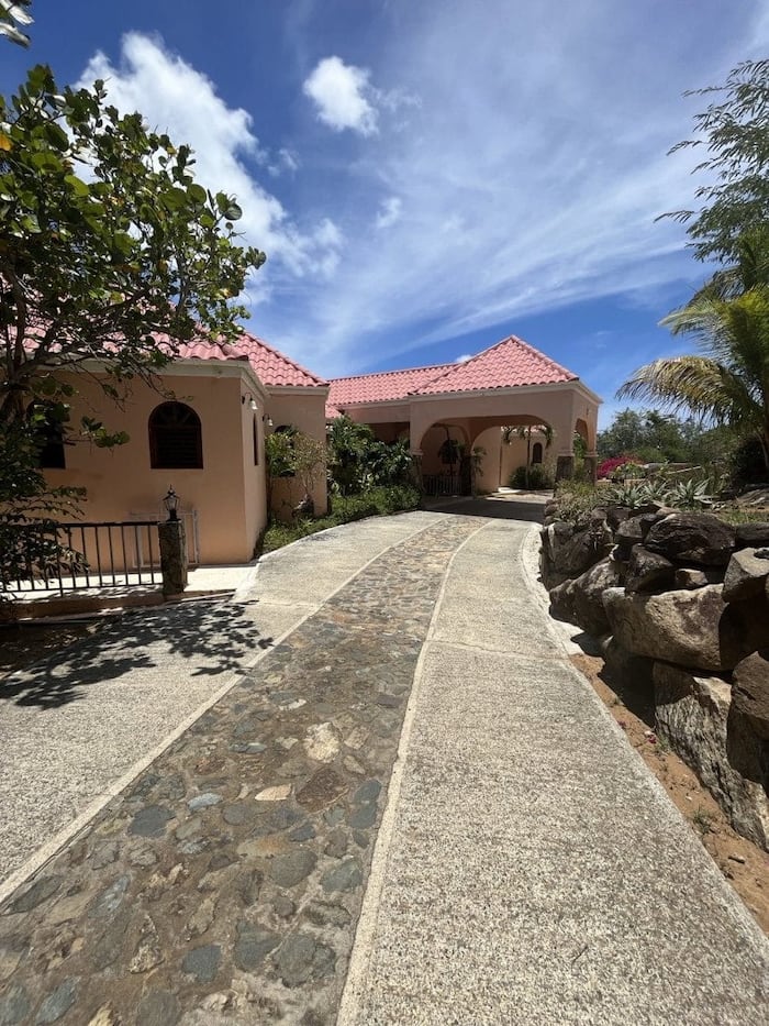Property located at Villa/Townhouse in Tortola, Virgin Islands (British)