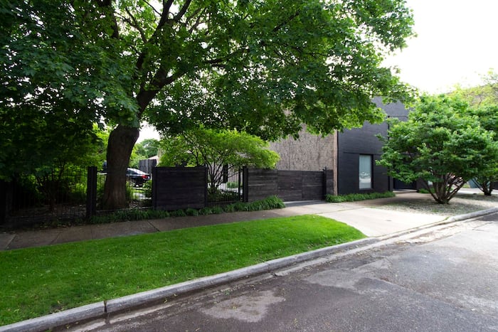 Property located at Single Family Home/House in Chicago, IL