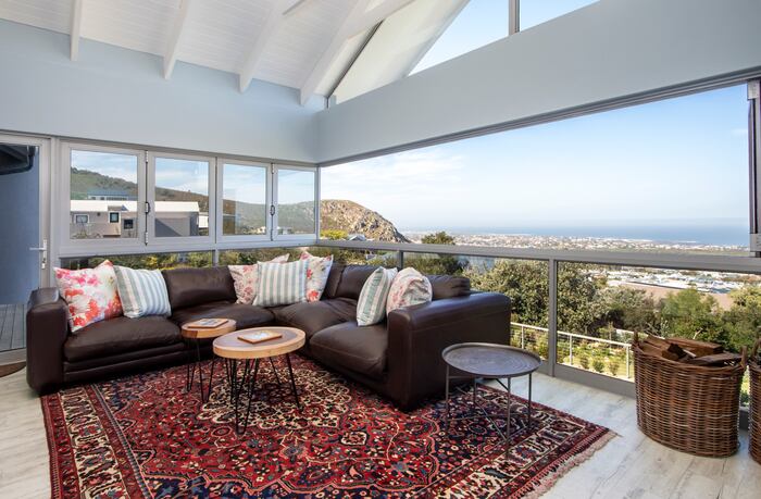 Property located at Single Family Home/House in Hermanus, South Africa