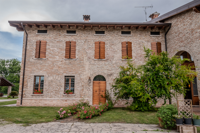 Property located at Farm/Ranch/Plantation in Mantova, Italy