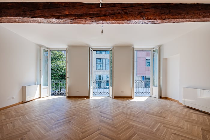Property located at Commercial/Office in Milano, Italy