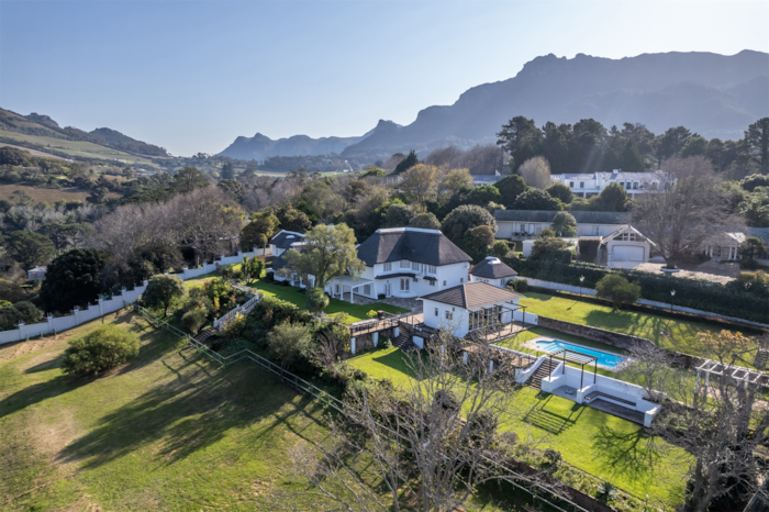 Property located at Single Family Home/House in Cape Town, South Africa