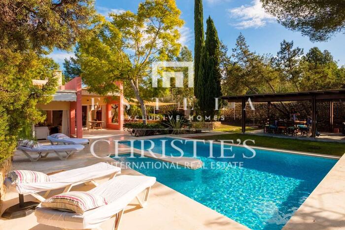Villa/Townhouse in San Antonio, Spain