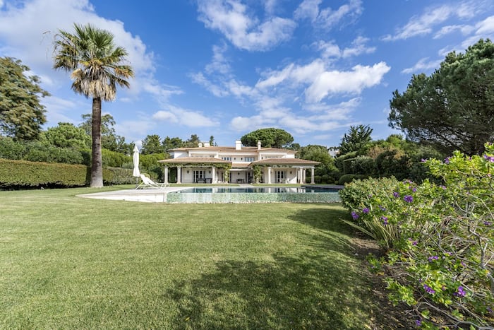 Property located at Villa/Townhouse in Cascais, Portugal