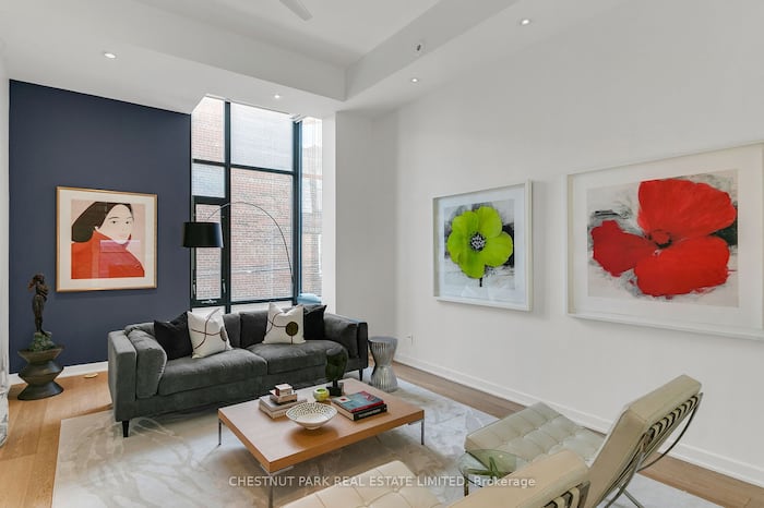 Property located at Villa/Townhouse in Toronto, Canada