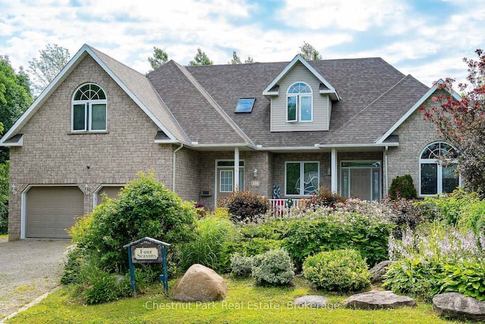 Property located at Single Family Home/House in Blue Mountains, Canada