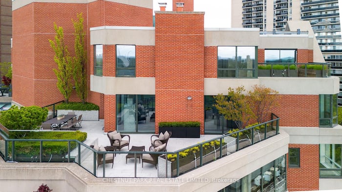 Property located at Apartment/Flat in Toronto, Canada