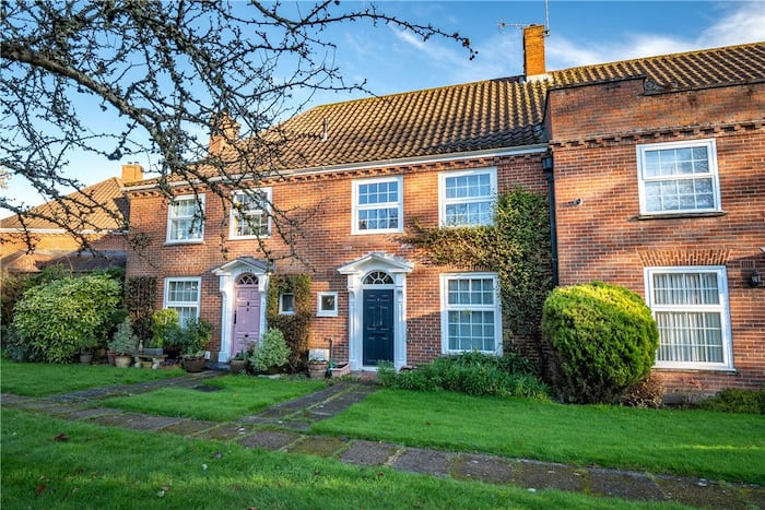 Single Family Home/House in Hampshire, United Kingdom