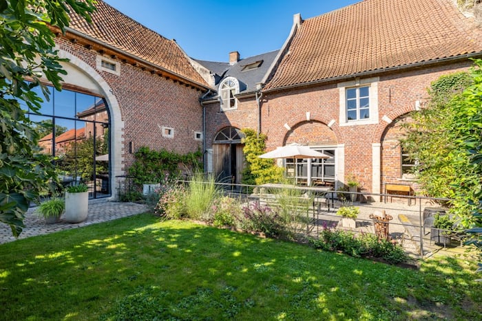 Property located at Villa/Townhouse in Zoutleeuw, Belgium