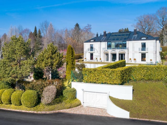 Property located at Villa/Townhouse in Epalinges, Switzerland