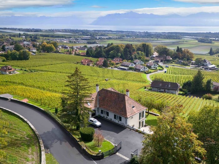 Property located at Villa/Townhouse in Aubonne, Switzerland